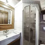 Otel Tas Ayvalı
